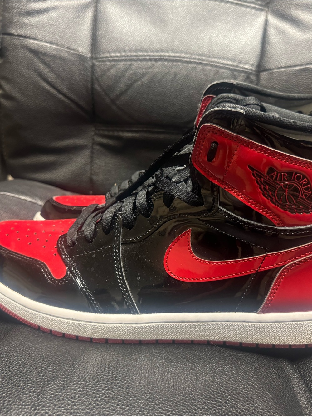 Jordan Men’s Air Jordan 1 High Black/Red Patent Leather